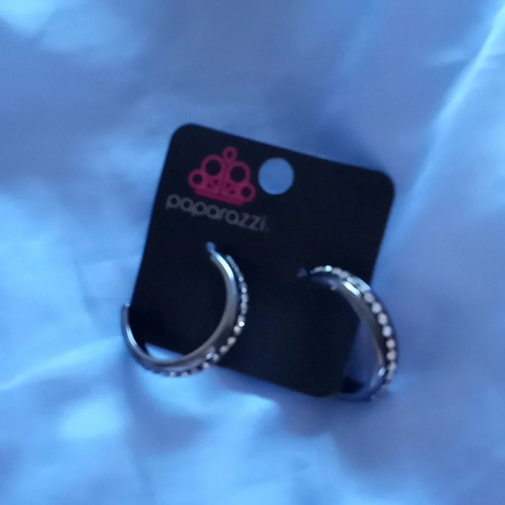 5TH AVENUE FASHIONISTA - BLACK - earrings NWT - Picture 3 of 3